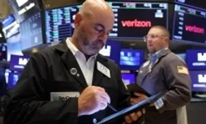 Chứng khoán Mỹ lập đỉnh khi ông Trump nói đạt thỏa thuận với Việt Nam