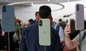 iPhone 17 bản tiêu chuẩn lần đầu 'cháy hàng'